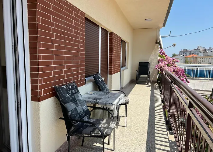 Lyra Feriehus Trogir